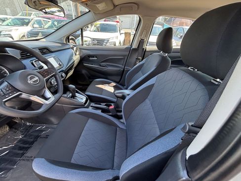 Used 2025 Nissan Versa SV FWD image 24