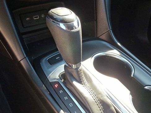 Used 2020 Chevrolet Equinox LT image 14