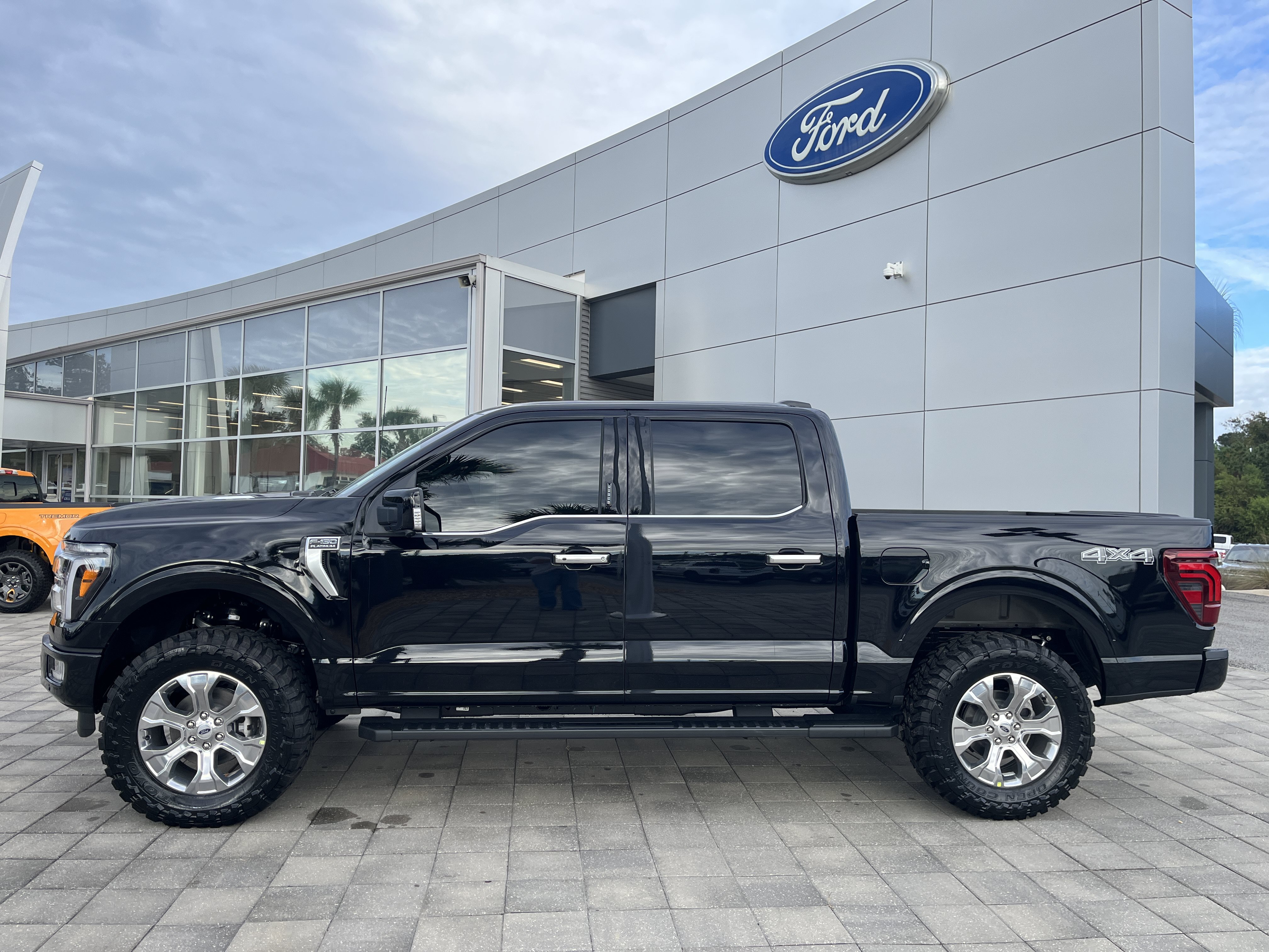 New 2026 Ford F150 Platinum AWD/4WD image 3