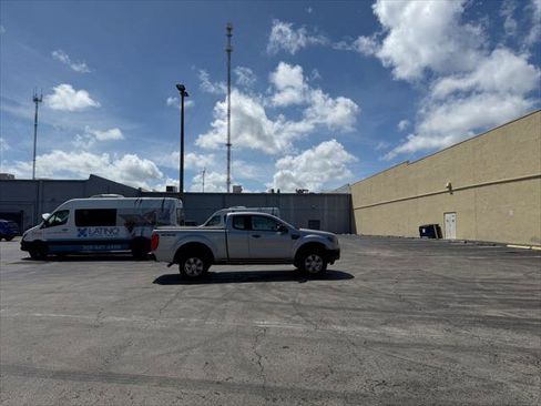 Used 2021 Ford Ranger XL w/ Equipment Group 101A High image 8