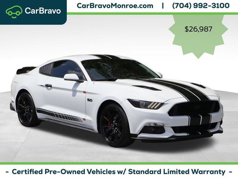 Used 2017 Ford Mustang GT w/ Black Accent Package RWD image 9