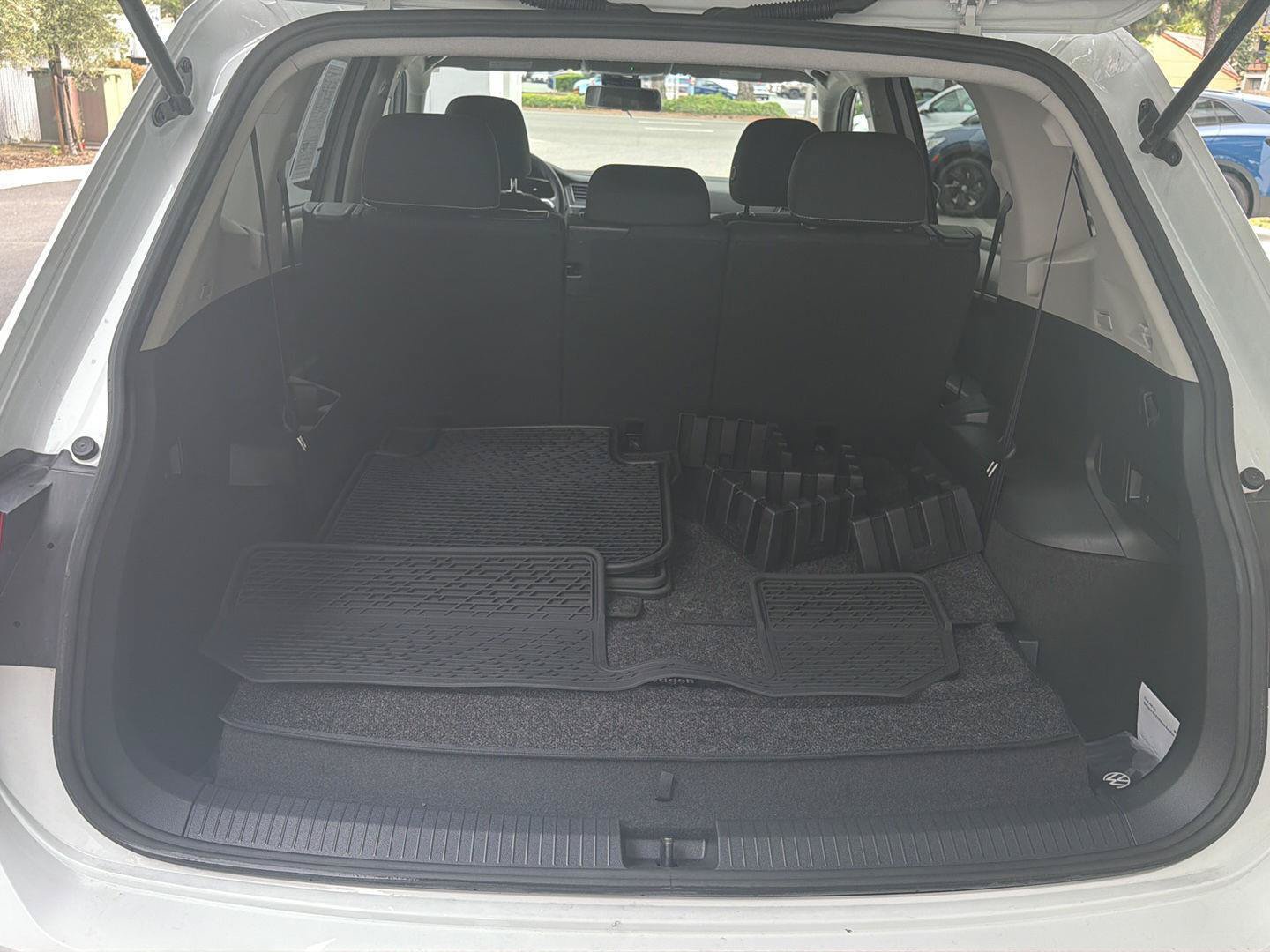 Used 2022 Volkswagen Tiguan S FWD image 13