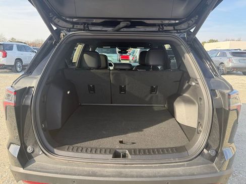 Used 2025 Chevrolet Equinox LT w/ Convenience Package II image 13