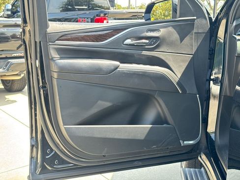 Used 2021 Cadillac Escalade Sport Platinum RWD image 12