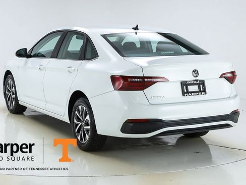 Used 2023 Volkswagen Jetta S image 7
