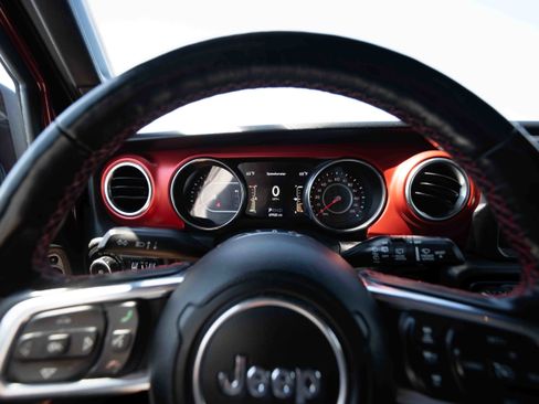 Used 2021 Jeep Wrangler Unlimited Rubicon AWD/4WD image 15