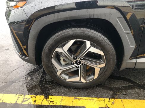 Certified 2023 Hyundai Tucson Limited AWD/4WD image 41