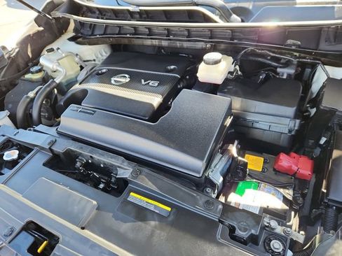 Used 2019 Nissan Murano S image 15