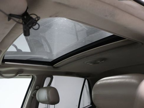 Used 2002 Toyota Sequoia SR5 image 16