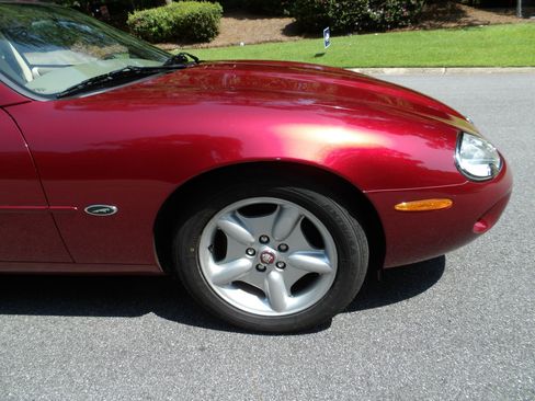 Used 1997 Jaguar XK8 Coupe RWD image 40