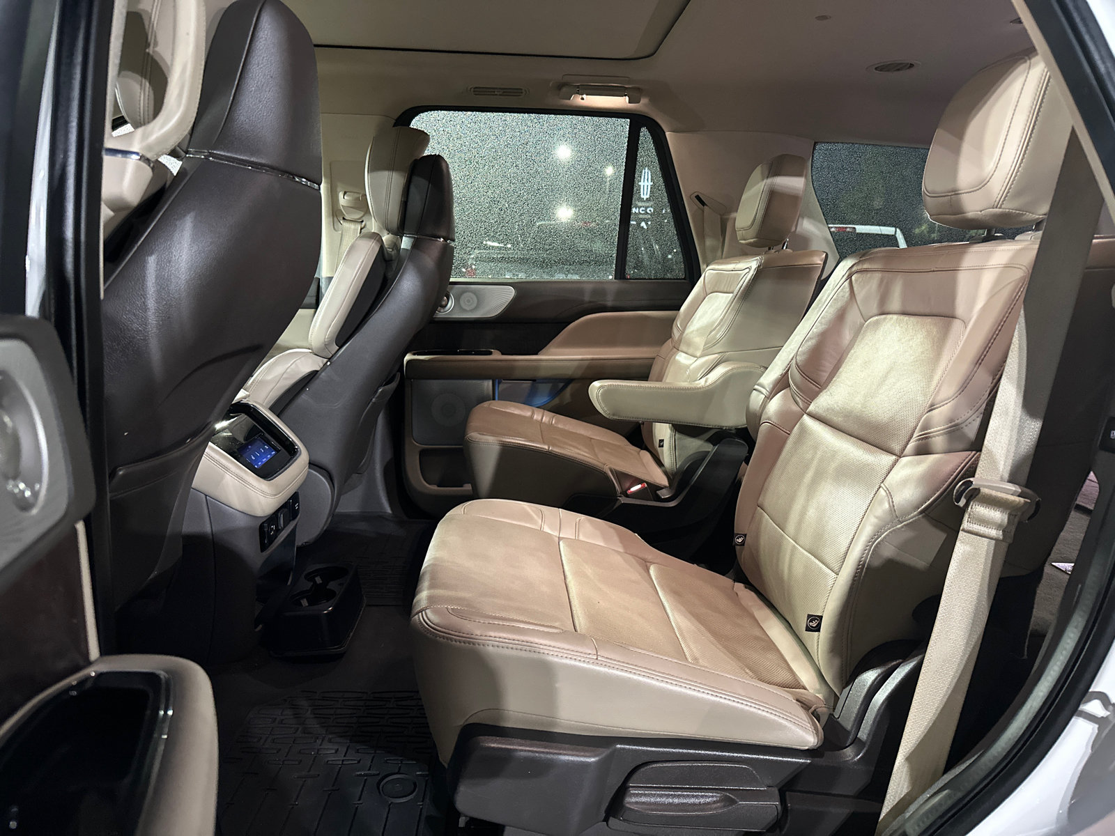 Used 2022 Lincoln Navigator Reserve AWD/4WD image 14