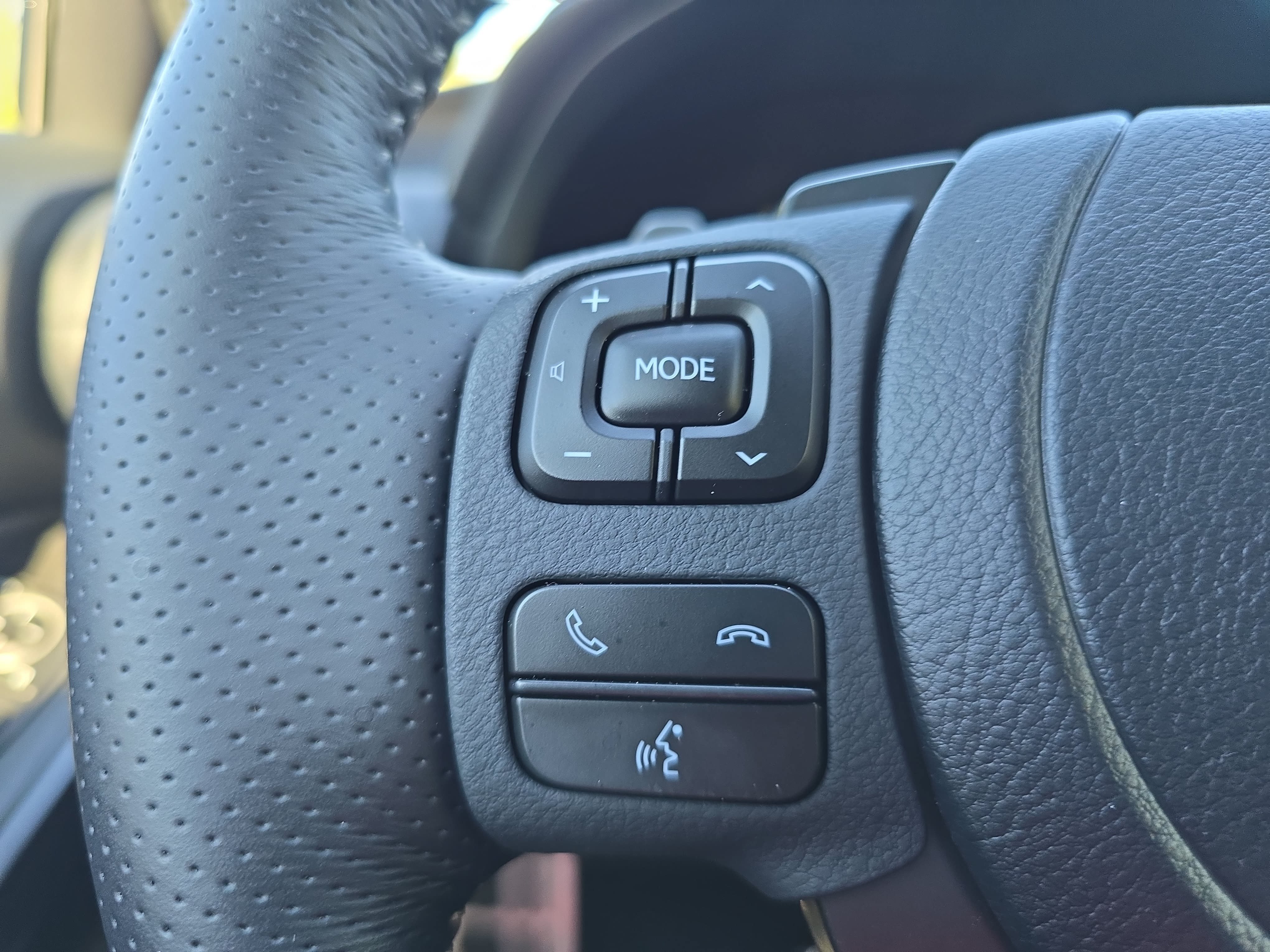 Used 2025 Lexus IS 350 F Sport w/ Navigation Package RWD image 16