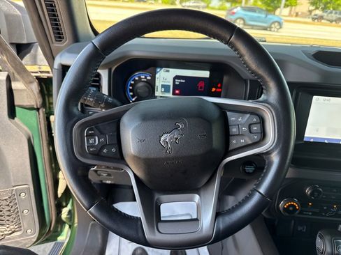 Used 2023 Ford Bronco Black Diamond image 19