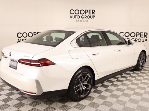 Used 2026 BMW 530i RWD image 22