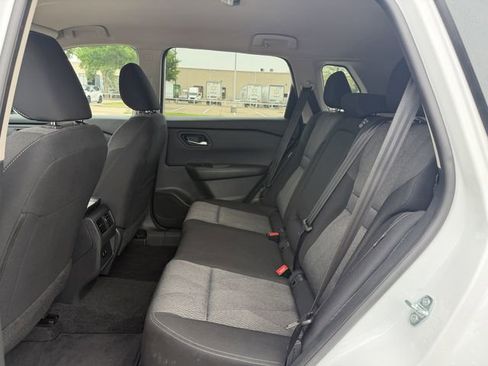 Used 2025 Nissan Rogue SV FWD image 25