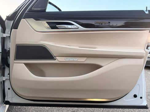 Used 2016 BMW 740i RWD image 34