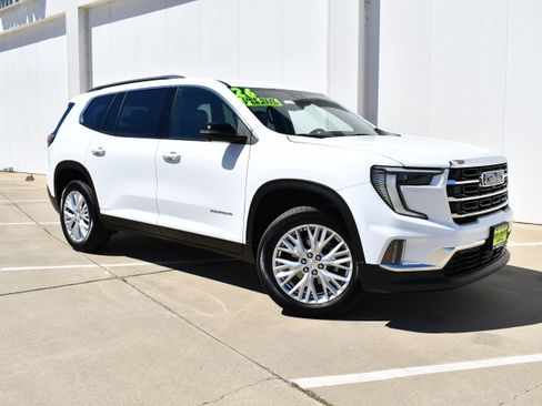 Used 2026 GMC Acadia Elevation w/ Elevation Premium Package FWD image 2