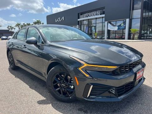 New 2025 Kia K5 LXS FWD image 1