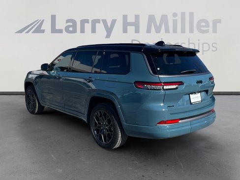 New 2026 Jeep Grand Cherokee L Summit w/ Obsidian Package AWD/4WD image 3
