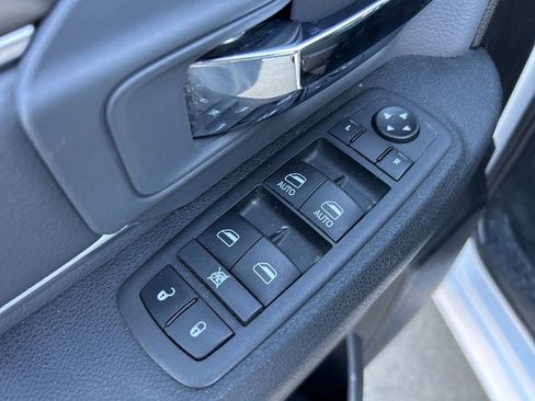 Used 2024 RAM 1500 Classic SLT image 15