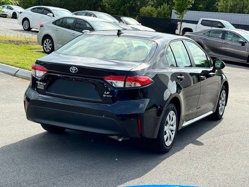 Used 2025 Toyota Corolla LE w/ Convenience Package FWD image 8