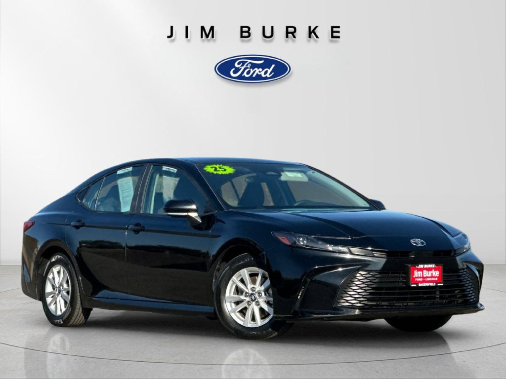 Used 2025 Toyota Camry LE FWD image 7