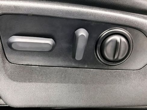 Certified 2022 GMC Sierra 1500 AT4 w/ AT4 Premium Package AWD/4WD image 33