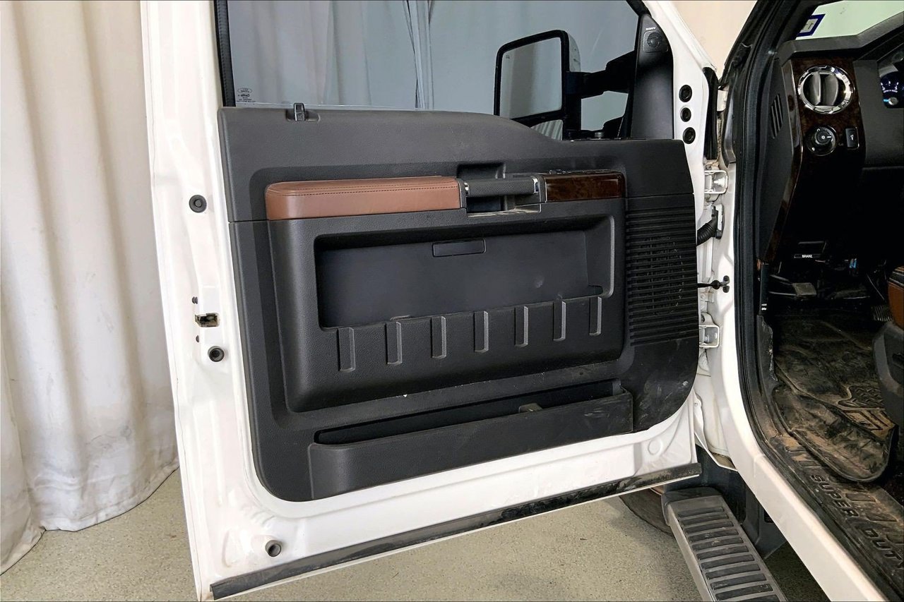 Used 2015 Ford F350 Platinum AWD/4WD image 21