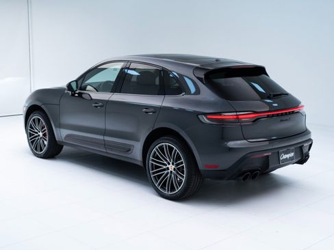 Certified 2024 Porsche Macan S AWD/4WD image 3