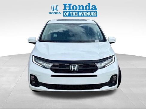 New 2026 Honda Odyssey Touring image 3