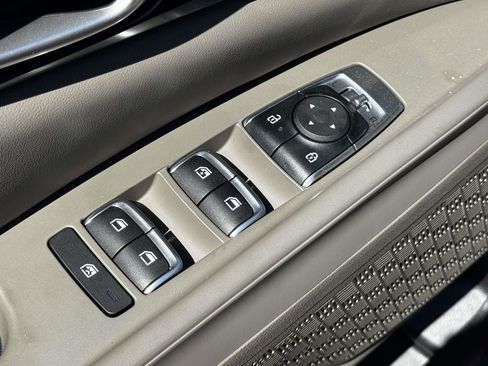 Certified 2026 Kia Carnival FWD image 15