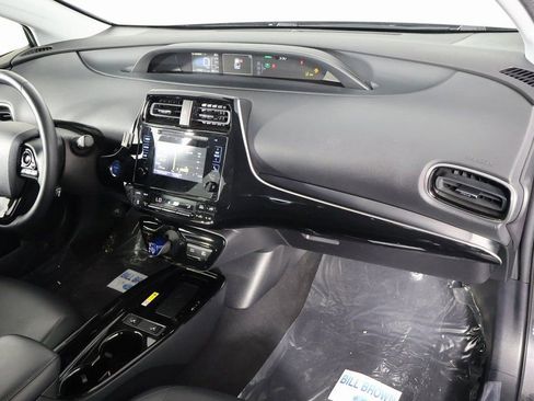 Used 2019 Toyota Prius XLE image 8