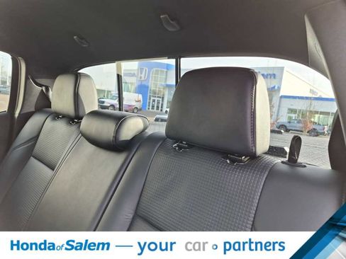 Used 2020 Toyota Tacoma TRD Off-Road image 13