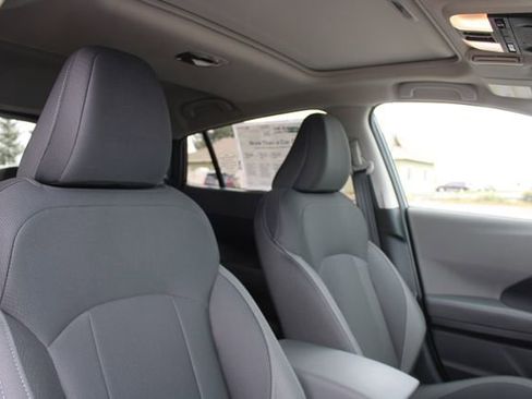 Used 2025 Subaru Crosstrek 2.0i Premium AWD/4WD image 19