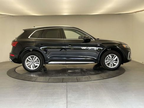 Certified 2024 Audi Q5 2.0T Premium w/ Convenience Package image 8