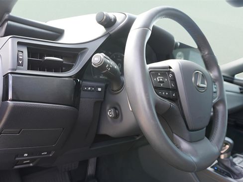 Used 2022 Lexus ES 350 w/ Premium Package FWD image 12