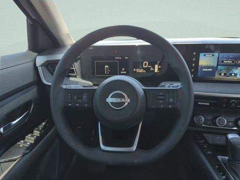 Certified 2025 Nissan Kicks SV w/ SV Premium Package FWD image 21
