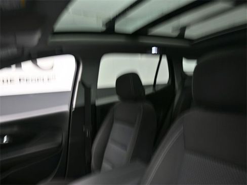 Used 2022 GMC Terrain SLE w/ Driver Convenience Package image 17