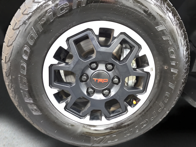 Used 2025 Toyota Tacoma TRD Off-Road AWD/4WD image 33