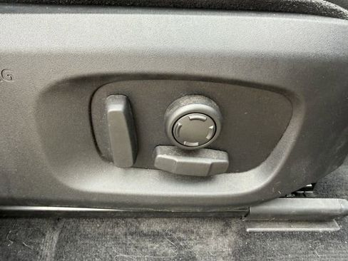 Used 2019 Land Rover Range Rover Evoque SE image 27