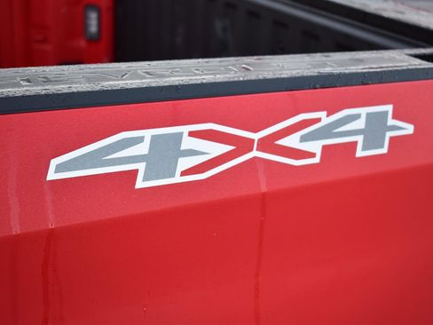 Used 2023 Chevrolet Silverado 1500 Custom image 6