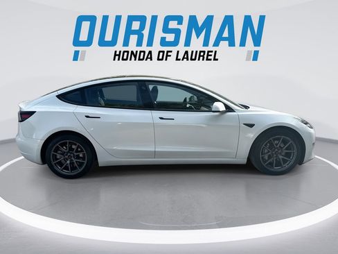 Used 2022 Tesla Model 3 Long Range AWD/4WD image 9