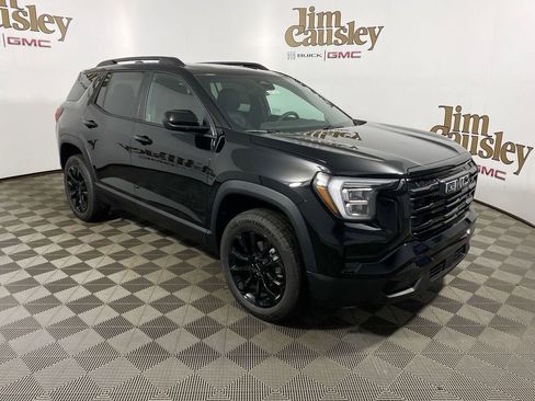 Used 2026 GMC Terrain Elevation w/ Elevation Premium Package FWD image 1