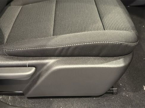 New 2025 GMC Canyon Elevation w/ Convenience Package image 13