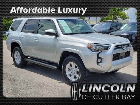 Used 2020 Toyota 4Runner SR5 image 1