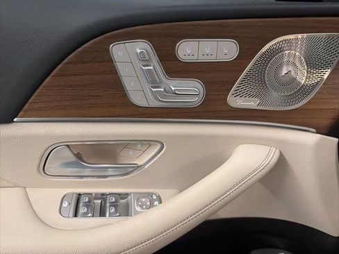 Used 2025 Mercedes-Benz GLE 450e 4MATIC image 14