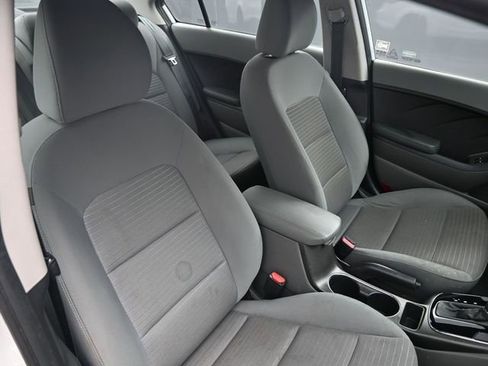 Used 2017 Kia Forte LX w/ LX Popular Package image 35