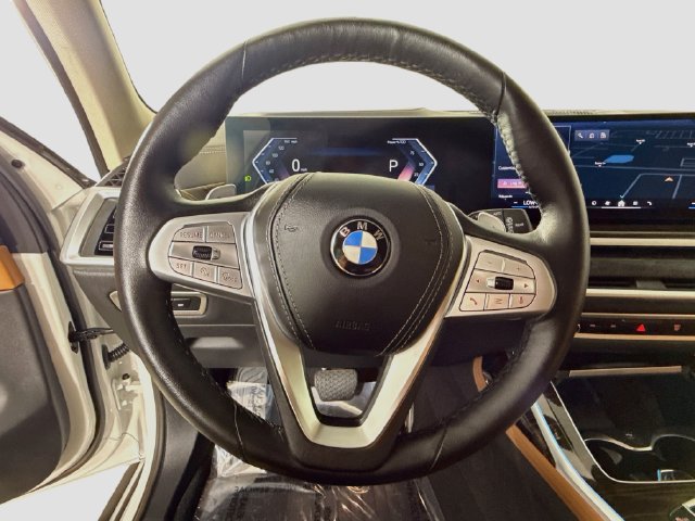 Used 2027 BMW X7 xDrive40i AWD/4WD image 12