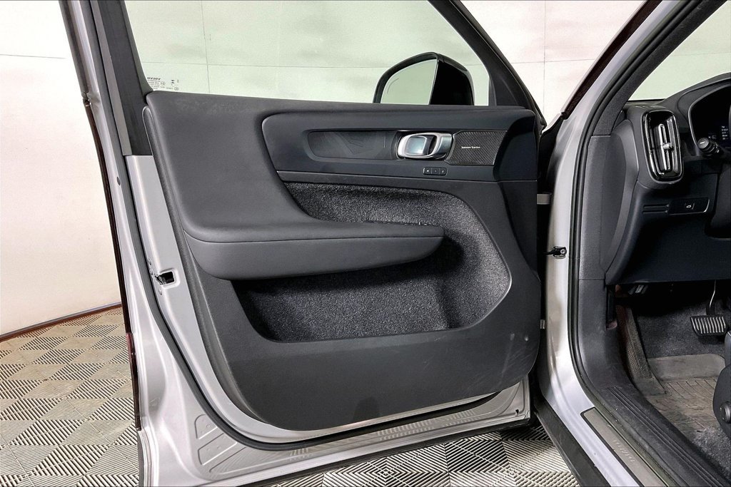 Used 2023 Volvo XC40 Recharge Ultimate w/ Protection Package Premier AWD/4WD image 22