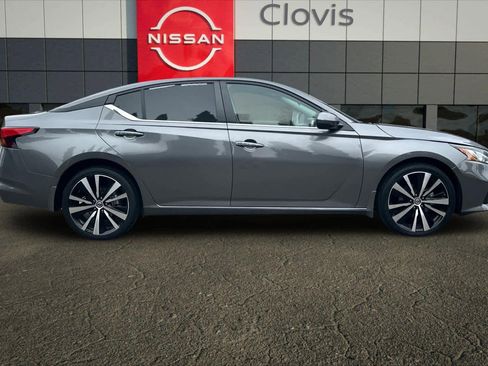 Used 2022 Nissan Altima 2.5 SR image 9